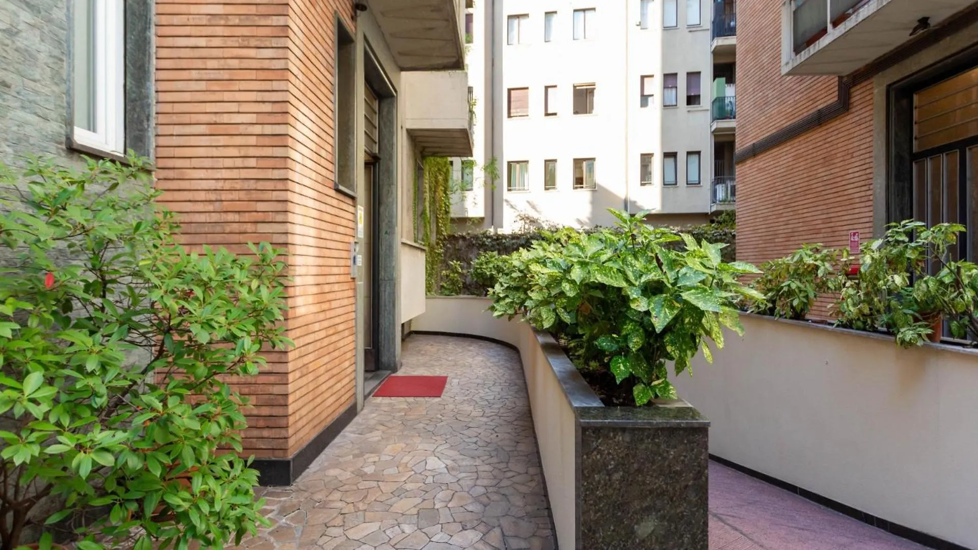 The Best Rent - Spacious Two-Bedroom Apartment In Crocetta Milan